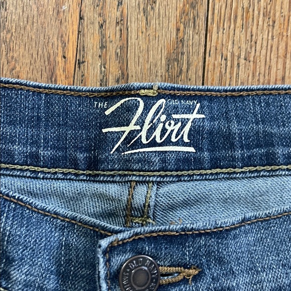 Old Navy The Flirt Jeans - Picture 2 of 4